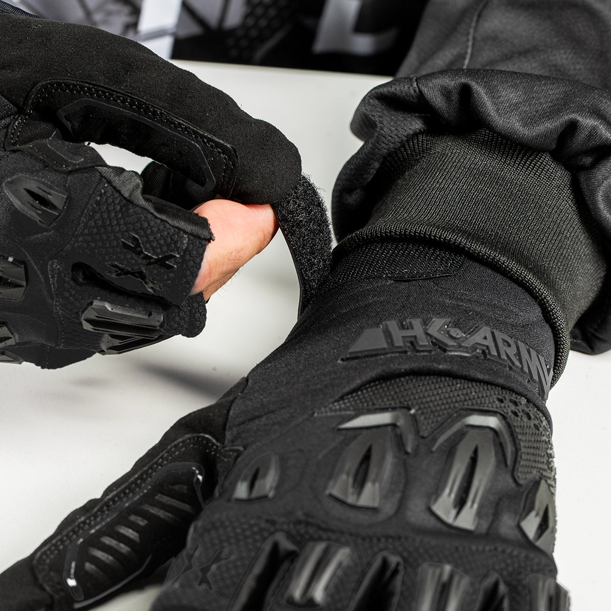 Hardline Armored Glove - Blackout